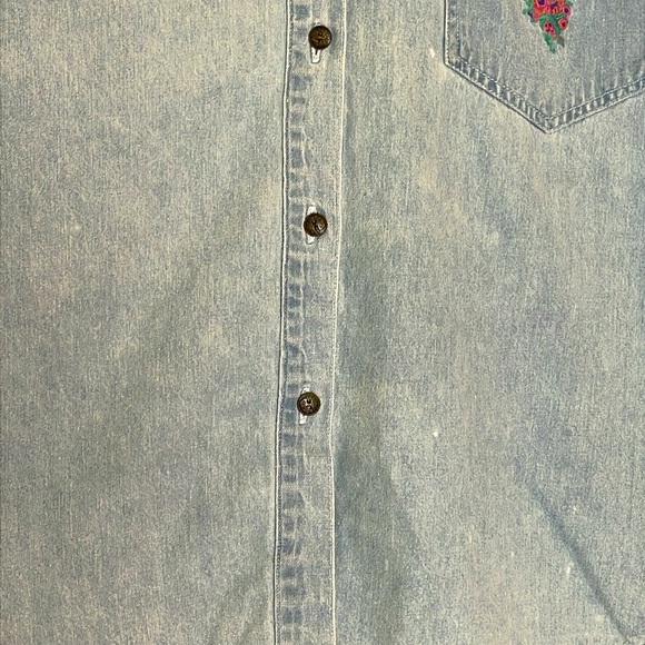 American Eagle Denim Light Wash w/Flower Button Up Size S - Picture 7 of 8
